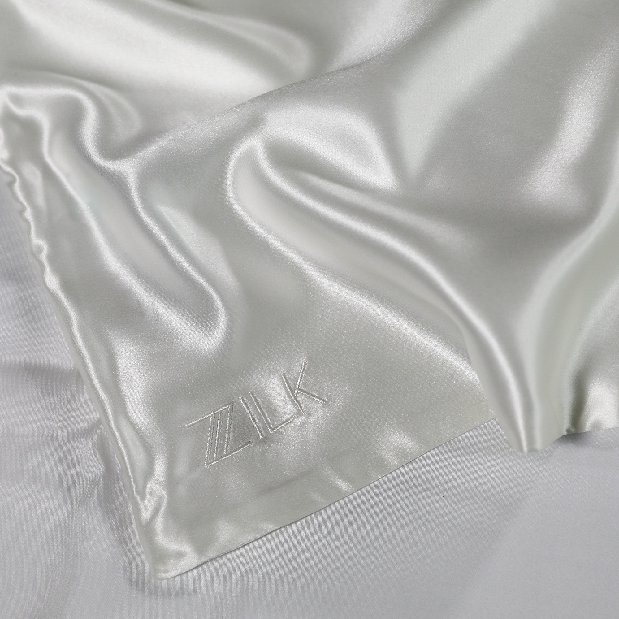 Beauty Silk Sleep Kit 100% Mulberry 25 Momme | White